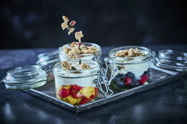 yoghurt and fruit pots