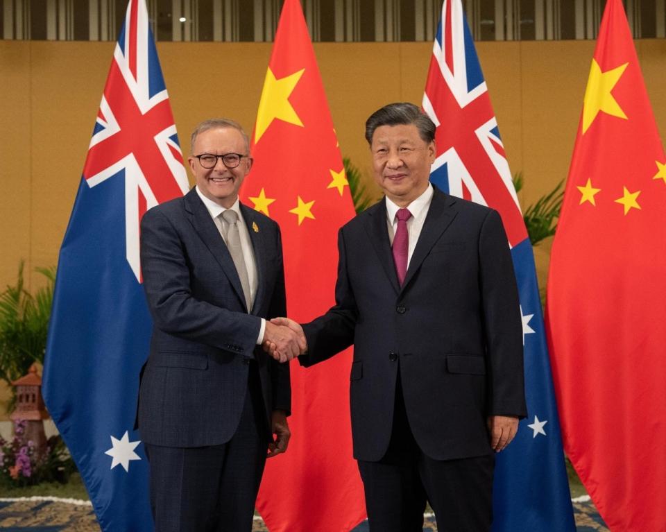 圖為澳洲總理艾班尼斯去年11月在印尼峇里島G20會議與中國國家主席習近平舉行會談。(圖：Anthony Albanese推特)