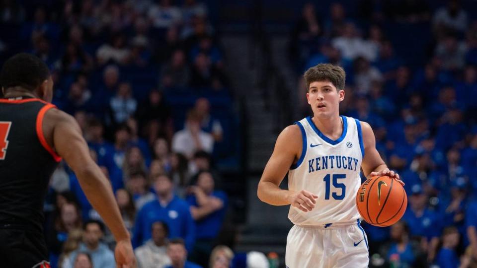 Kentucky guard Reed Sheppard leads the Wildcats with 4.2 assists and 2.5 steals per game. He leads the nation in 3-point shooting and true shooting percentage.