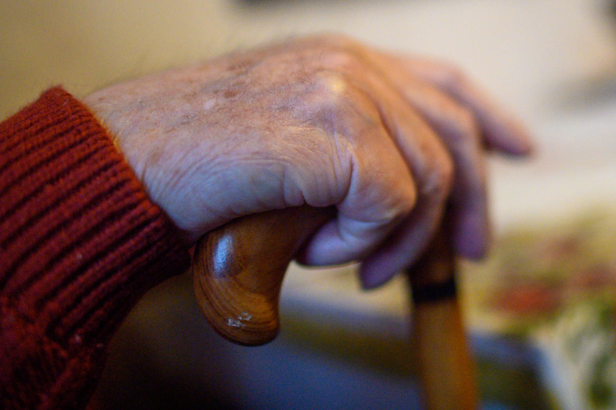 Les violences sexuelles n'épargnent pas les personnes âgées (Photo by Klaus-Dietmar Gabbert/picture alliance via Getty Images)