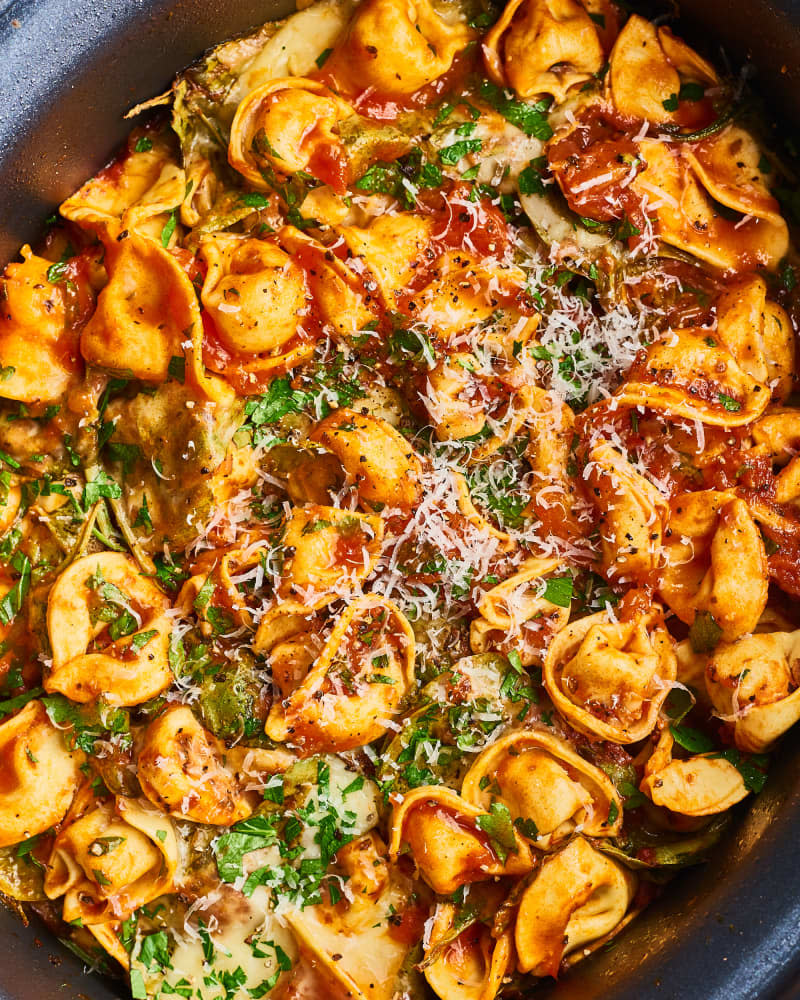 Cheesy Spinach Slow Cooker Tortellini