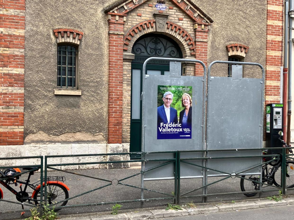 À Fontainebleau, il est presque impossible de trouver une affiche électorale pour le RN, pourtant le parti d’extrême droite est arrivé en tête du premier tour dans cette circonscription de Seine-et-Marne. 