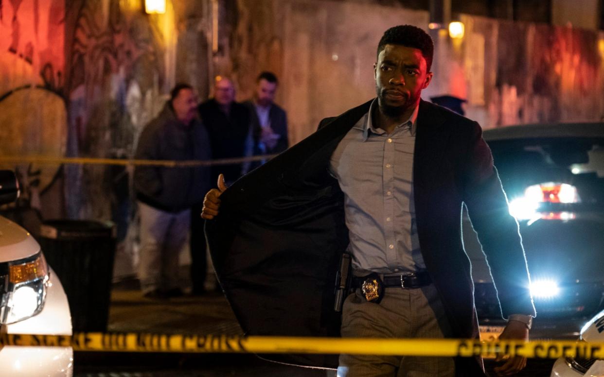 Chadwick Boseman in 21 Bridges - STXfilms