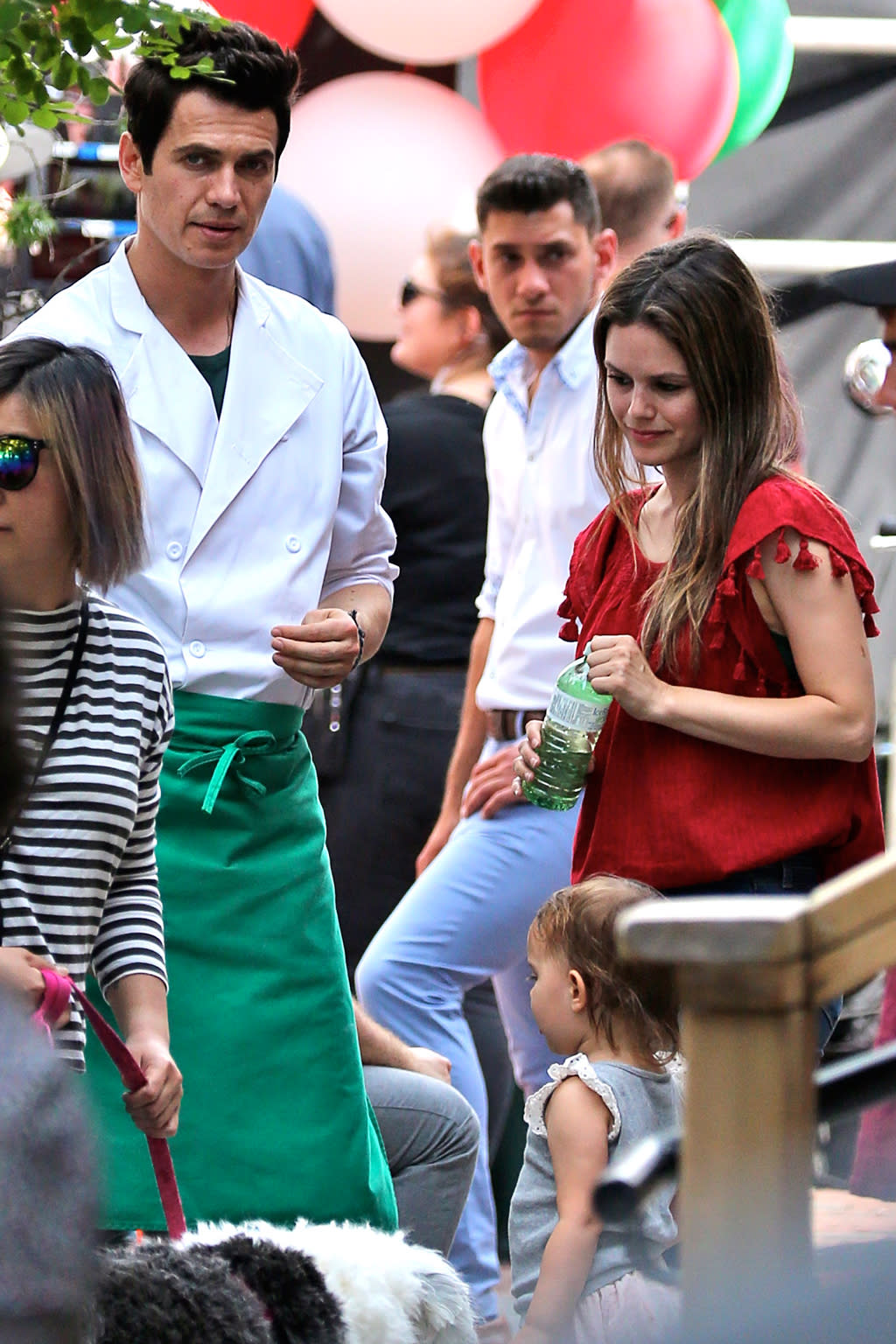 Rachel Bilson visits Hayden Christensen on the Toronto set of his new movie in June. (Photo: The Image Direct)