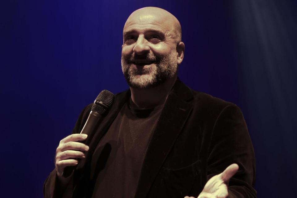 Easygoing canter: Omid Djalili: Patrick Marks