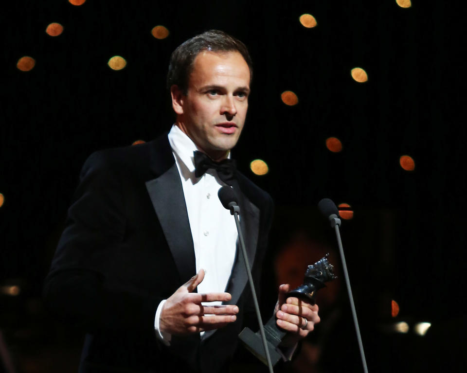 LONDON, ENGLAND - APRIL 15: (EXCLUSIVE COVERAGE) Jonny Lee Miller accepts the award for Best Actor for "Frankenstein" at the 2012 Olivier Awards at The Royal Opera House on April 15, 2012 in London, England. (Photo by Tim Whitby/Getty Images)