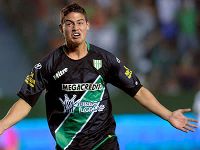 <p>In 2008, he was signed by Argentine team Club Atlético Banfield, where he made his first team debut on 7 February 2009, he scored his first goal for the club on 27th of February with a long range strike in a 3–1 victory over Rosario Central.</p>