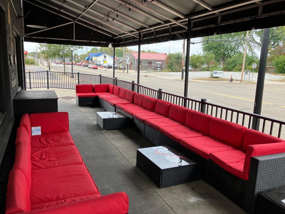 While DeCheco's does not have a formal indoor dining room, it does offer covered outdoor seating to customers.
