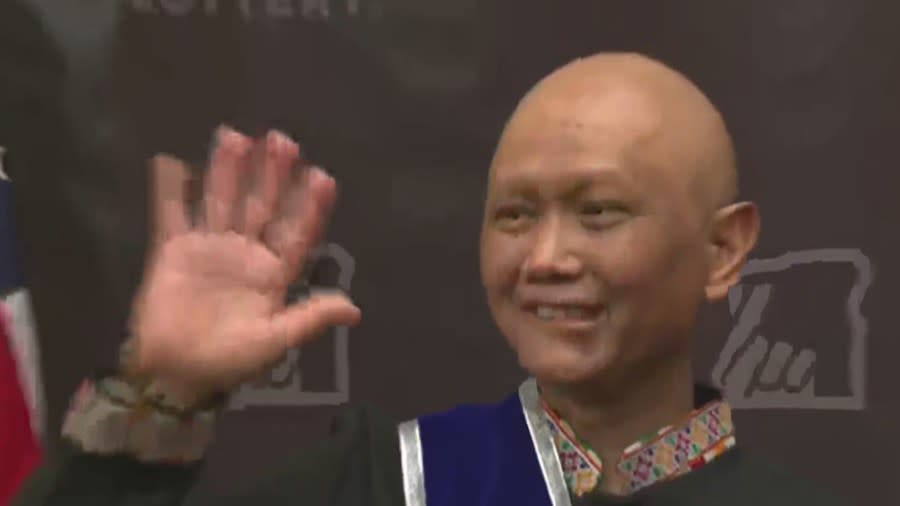 $1.3B Powerball winner is Laos-born immigrant battling cancer