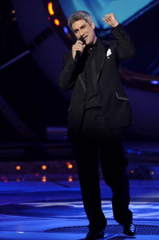 Taylor Hicks performs at the "American Idol" Season 5 finale results show on May 24, 2006.<p>Ray Mickshaw/Getty Images</p>