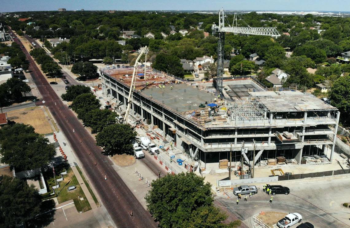 Construction of the Bowie House in July 2022. Amanda McCoy/amccoy@star-telegram.com