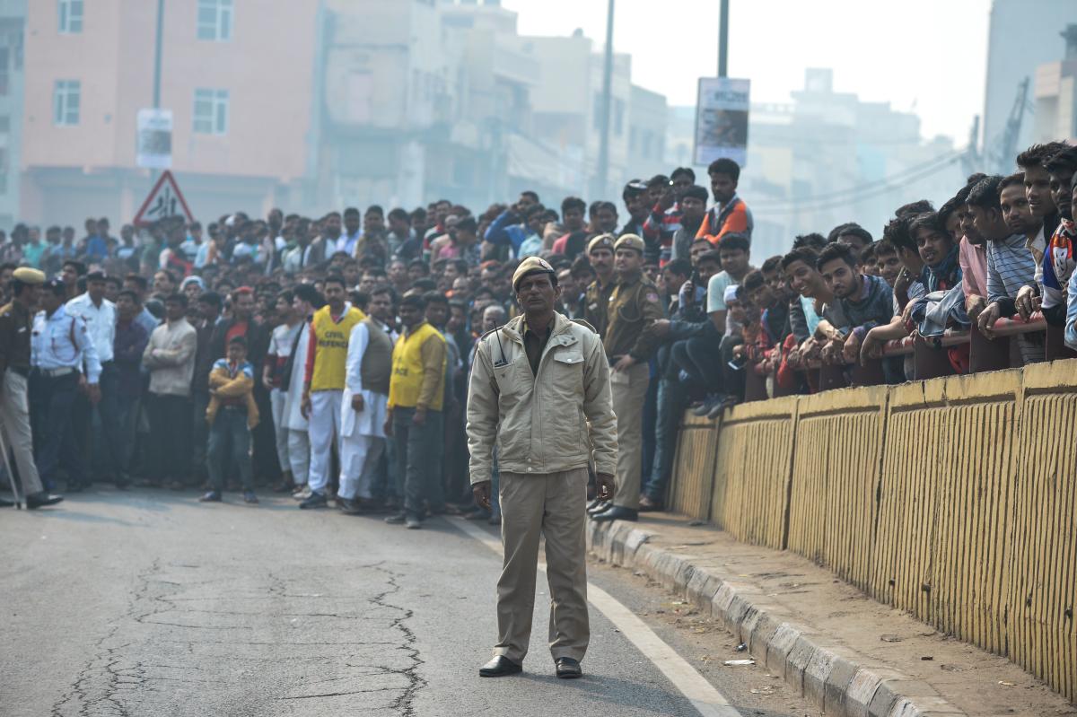 Extremely Horrific Fire At New Delhi Factory Kills At Least 43 Workers 