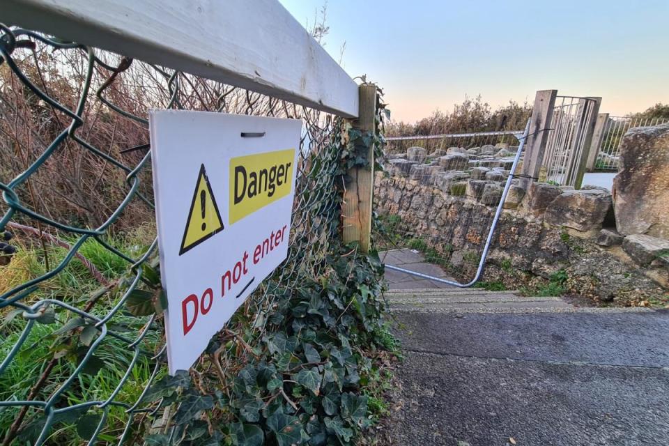 East Cliff zig zag path to beach cordoned off after safety inspection <i>(Image: Newsquest)</i>