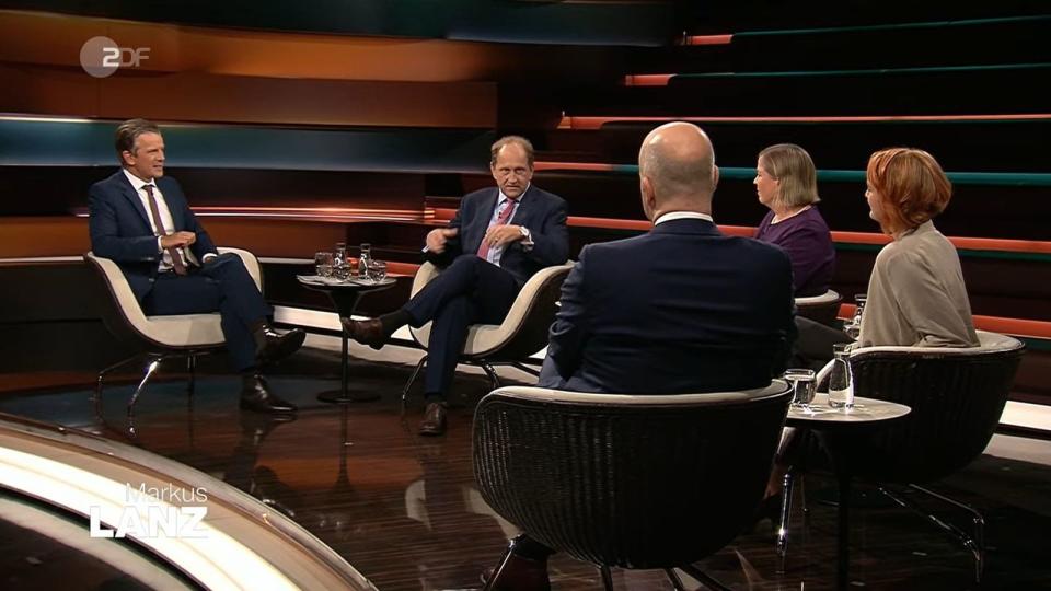 Bei Markus Lanz (links) tadelte Alexander Graf Lambdsdorff (zweiter von links) die aus seiner Sicht überzogene Kritik an Wirtschaftsminister Robert Habeck. (Bild: ZDF)