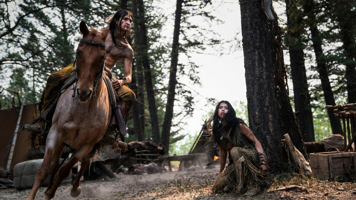 Dakota Beavers and Amber Midthunder play Comanche warriors in Prey. (20th Century Studios)