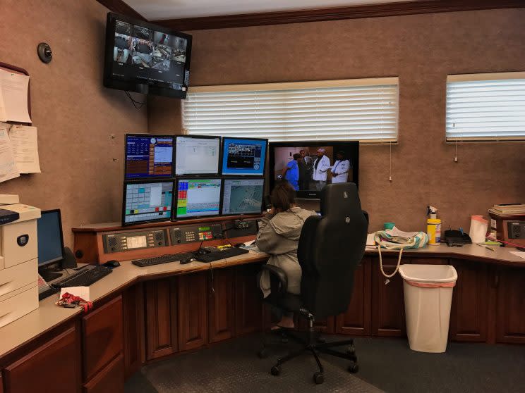 A dispatcher in Mason County's 911 center. On many days, most calls are for drug overdoses (Photo: Holly Bailey/Yahoo News)