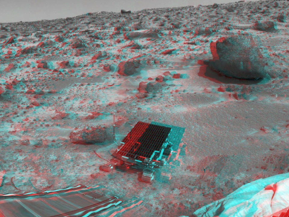 This is the twelfth picture in a series of twenty-two that comprise the three-dimensional panorama of the planet Mars as seen from the Mars Pathfinder in this image released by NASA on Friday, July 11, 1997. NASA's InSight arrives at Mars on Monday, Nov. 26 following a six-month journey. (AP Photo/JPL)