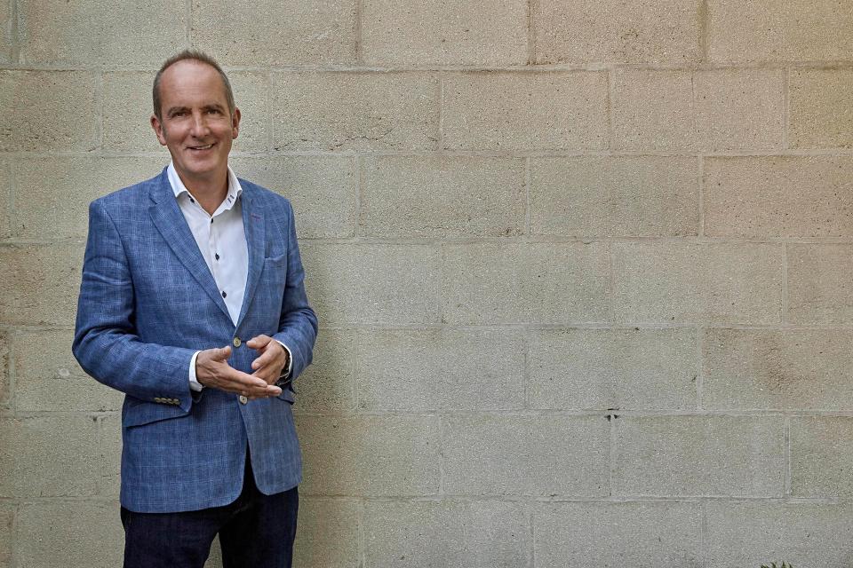 Kevin McCloud presents Grand Designs - Channel 4