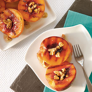 Grilled Peaches with Amaretto-Pecan Caramel Sauce