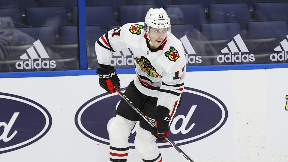 Dylan Strome scored Chicago's lone goal in its season-opening loss to the Lightning. (Photo by Mark LoMoglio/NHLI via Getty Images)"n