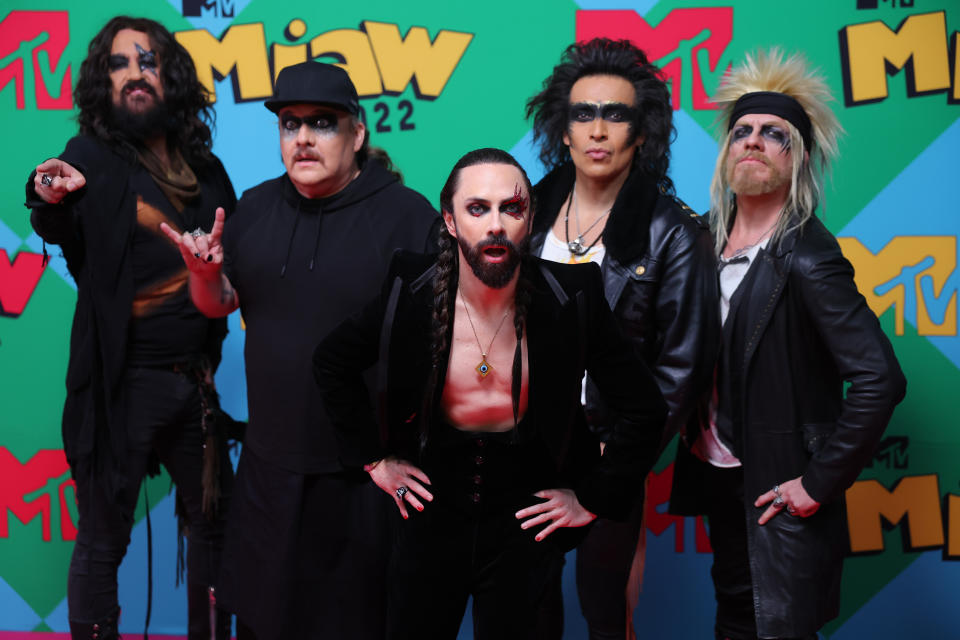 MEXICO CITY, MEXICO - JULY 08: Mexican band Moderatto pose on the red carpet during MTV MIAW 2022 at Pepsi Center WTC on July 08, 2022 in Mexico City, Mexico. (Photo by Hector Vivas/Getty Images)
