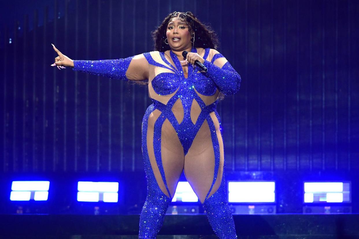 lizzo performs at chase center