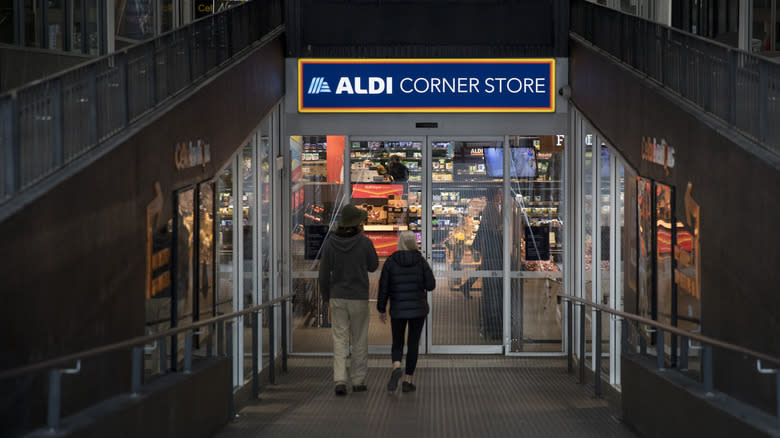 Aldi corner store