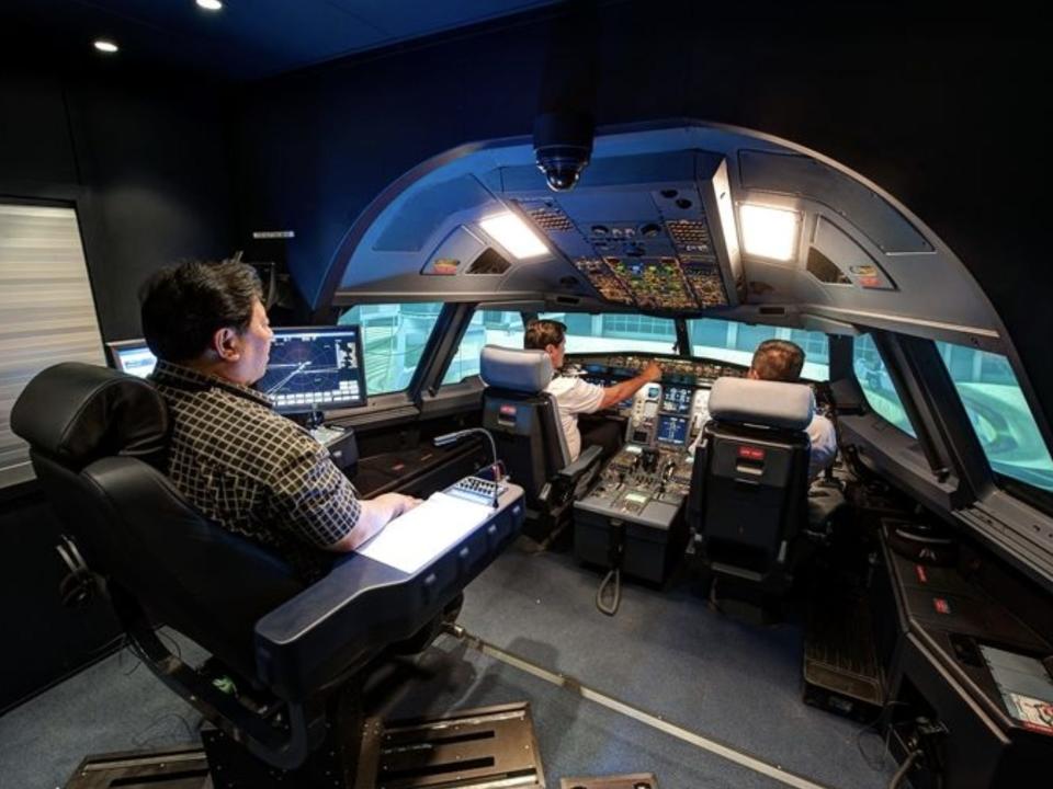 Hawaiian Airlines A330 simulator.