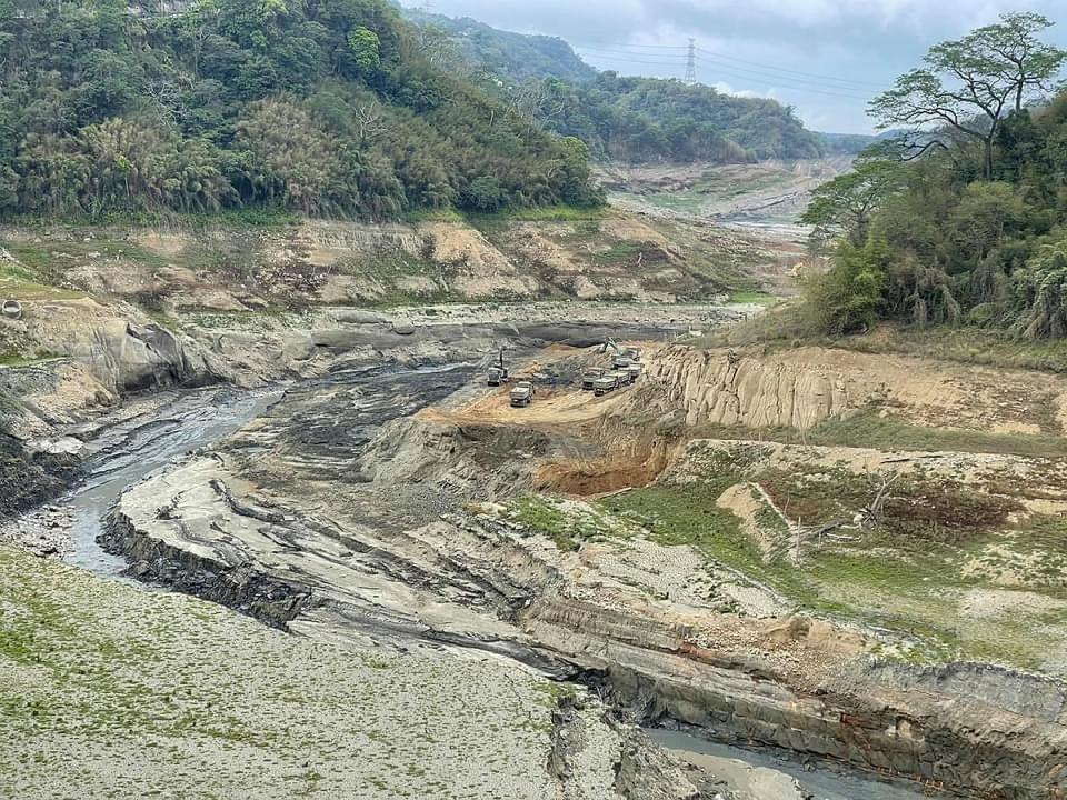 24日下午的大雨以雙北地區雨勢最大，但缺水最嚴重的桃竹苗地區，水庫進帳則不如預期。