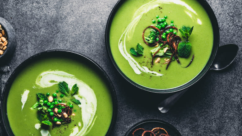 green pea soup with cream and mint