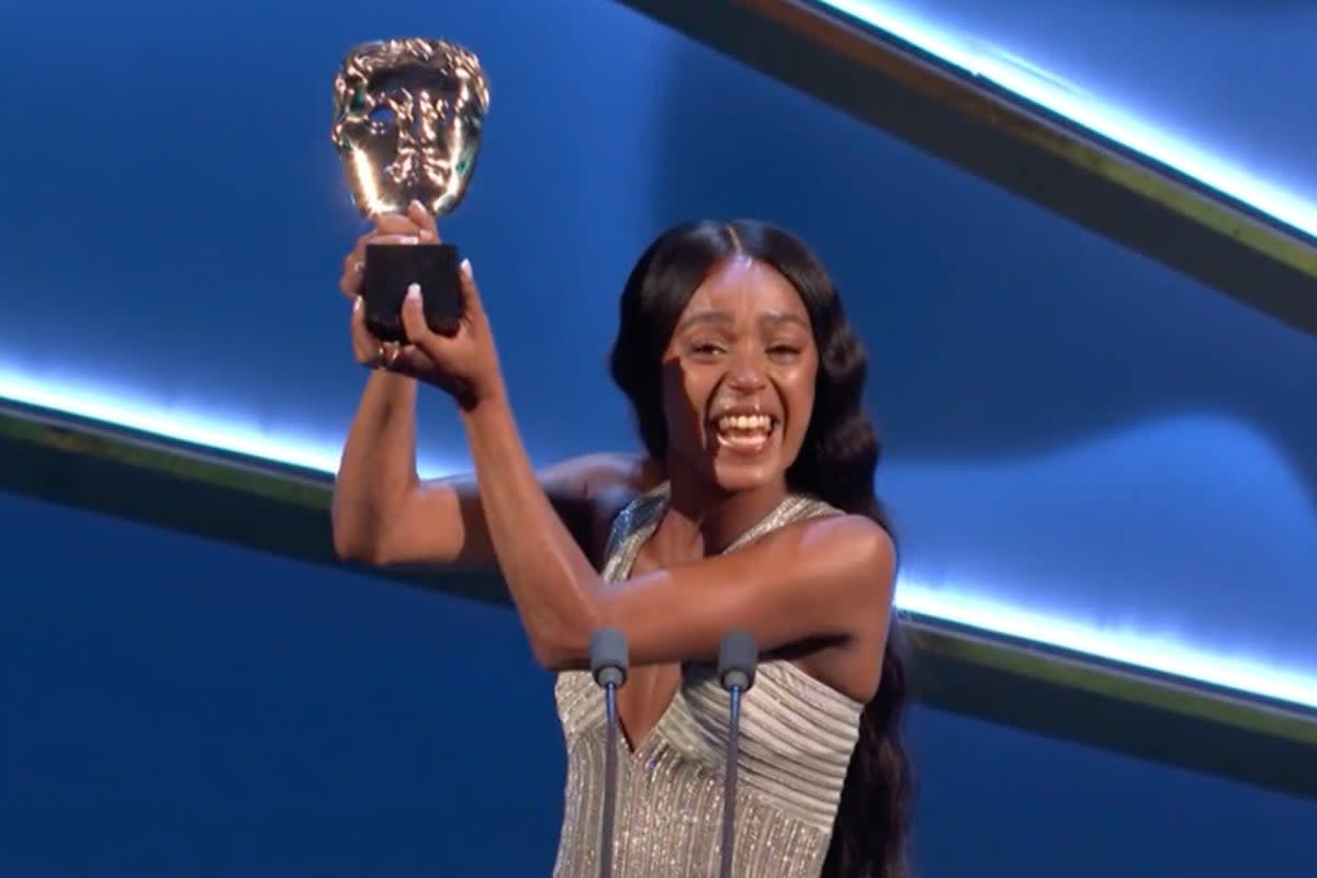 Actor Jasmine Jobson collects her Supporting Actress Bafta (BBC)