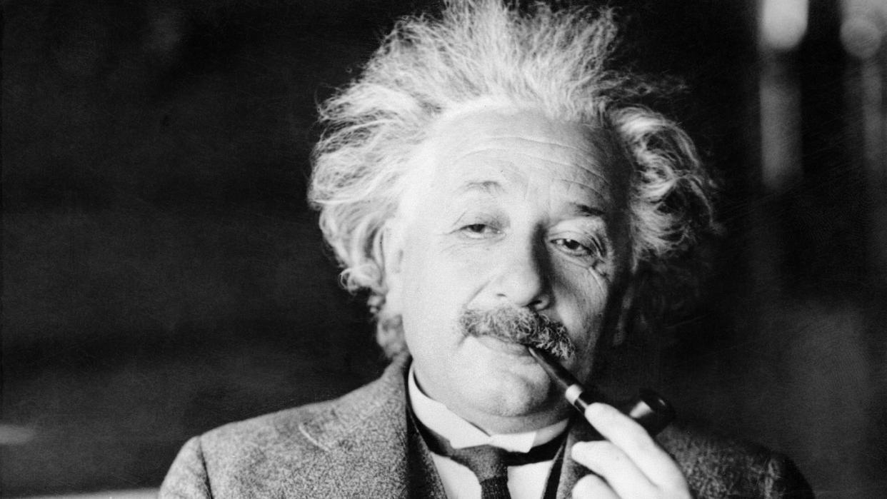 Albert Einstein verfasste 1905 in wenigen Monaten drei Arbeiten, die die Physik revolutionierten. Foto: AP