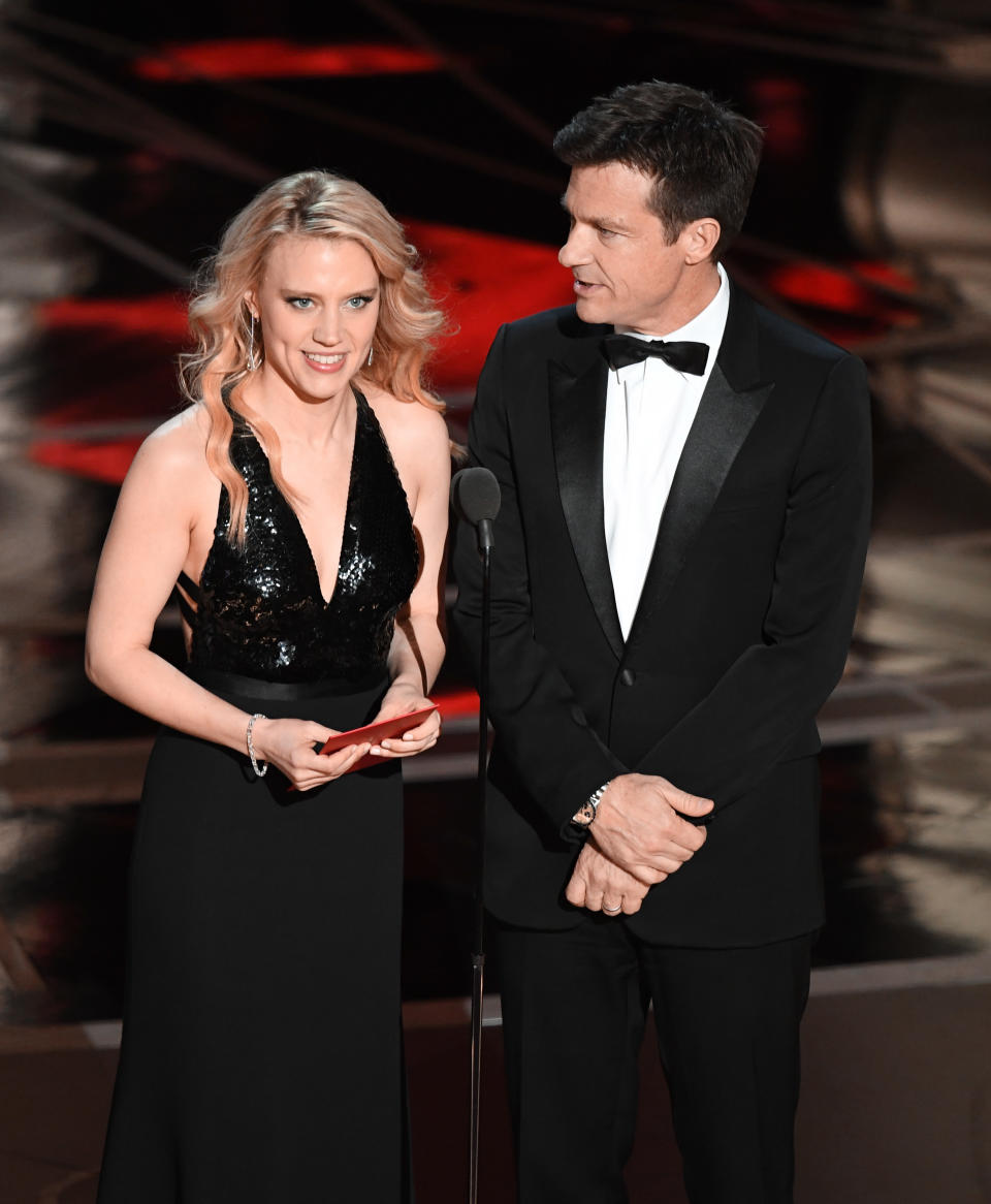 Kate McKinnon and Jason Bateman speak onstage during the 89th Annual Academy Awards at Hollywood &amp; Highland Center on Feb. 26, 2017 in Hollywood, California.&nbsp;