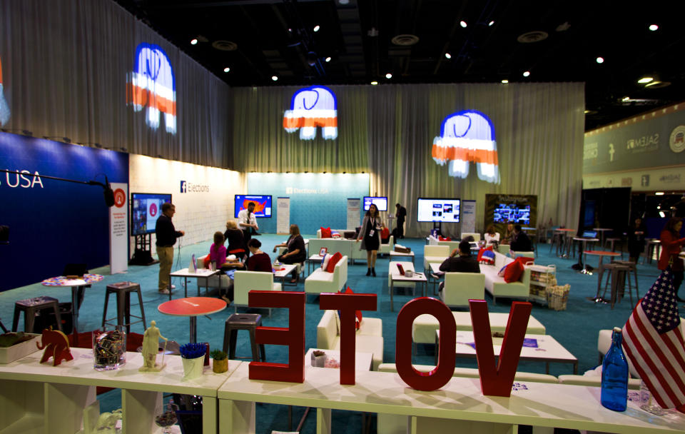 The social media room is arranged for the Republican presidential debate, hosted by CNN, at The Venetian hotel in Las Vegas, Nevada, December 15, 2015. Participants on the main stage at the GOP debate&nbsp;include&nbsp;businessman Donald Trump, Texas Sen. Ted Cruz, retired neurosurgeon Ben Carson, Florida Sen. Marco Rubio, former Florida Gov. Jeb Bush, businesswoman Carly Fiorina, Ohio Gov. John Kasich, New Jersey Gov. Chris Christie, and Kentucky Sen. Rand Paul.&nbsp;