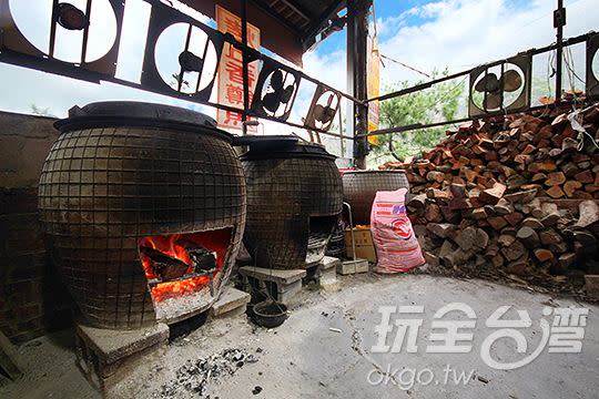 甕缸雞的窯燒甕／玩全台灣旅遊網攝