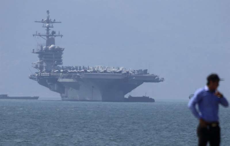 2018年3月5日，美國卡爾文森號停泊於越南峴港。(AP)