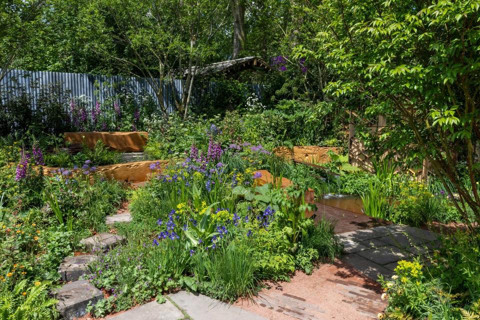 a garden at the chelsea flower show