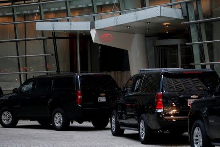 The motorcade of Republican presidential candidate Donald Trump stands outside the Le Cirque restaurant during a fundraising event in Manhattan, New York City, U.S., June 21, 2016. REUTERS/Mike Segar