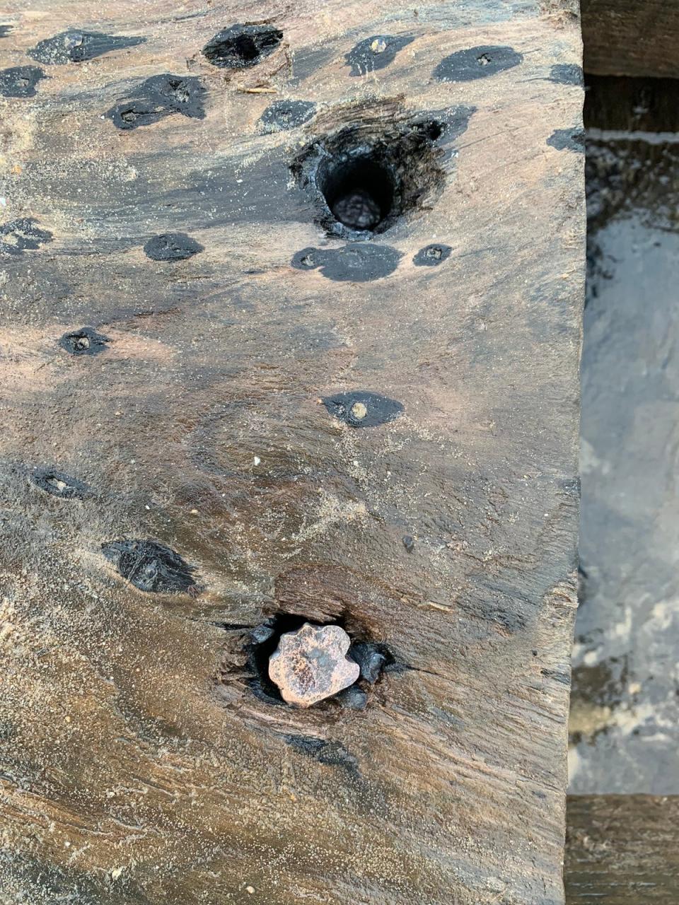 Structure was found on  the beach of Marske-by-the-Sea on Saturday (X / Jackie Harrison)