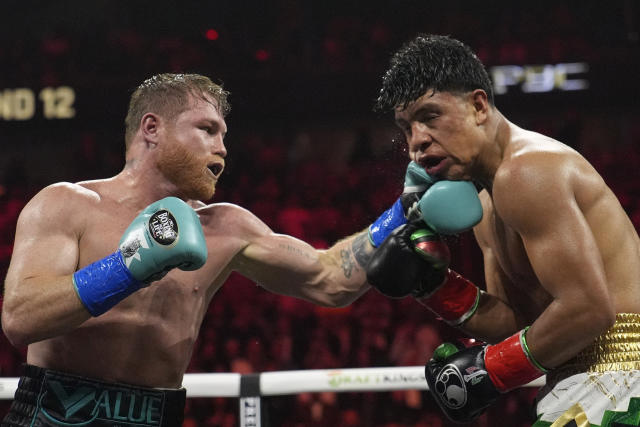 Canelo Álvarez schools a game Jaime Munguía to stay undisputed at super  middleweight - Yahoo Sports