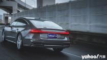<p>2023 Audi A7 Sportback 55 TFSI quattro S line運動版都會試駕！-09</p> 