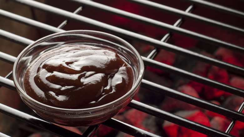 Barbecue sauce in clear bowl