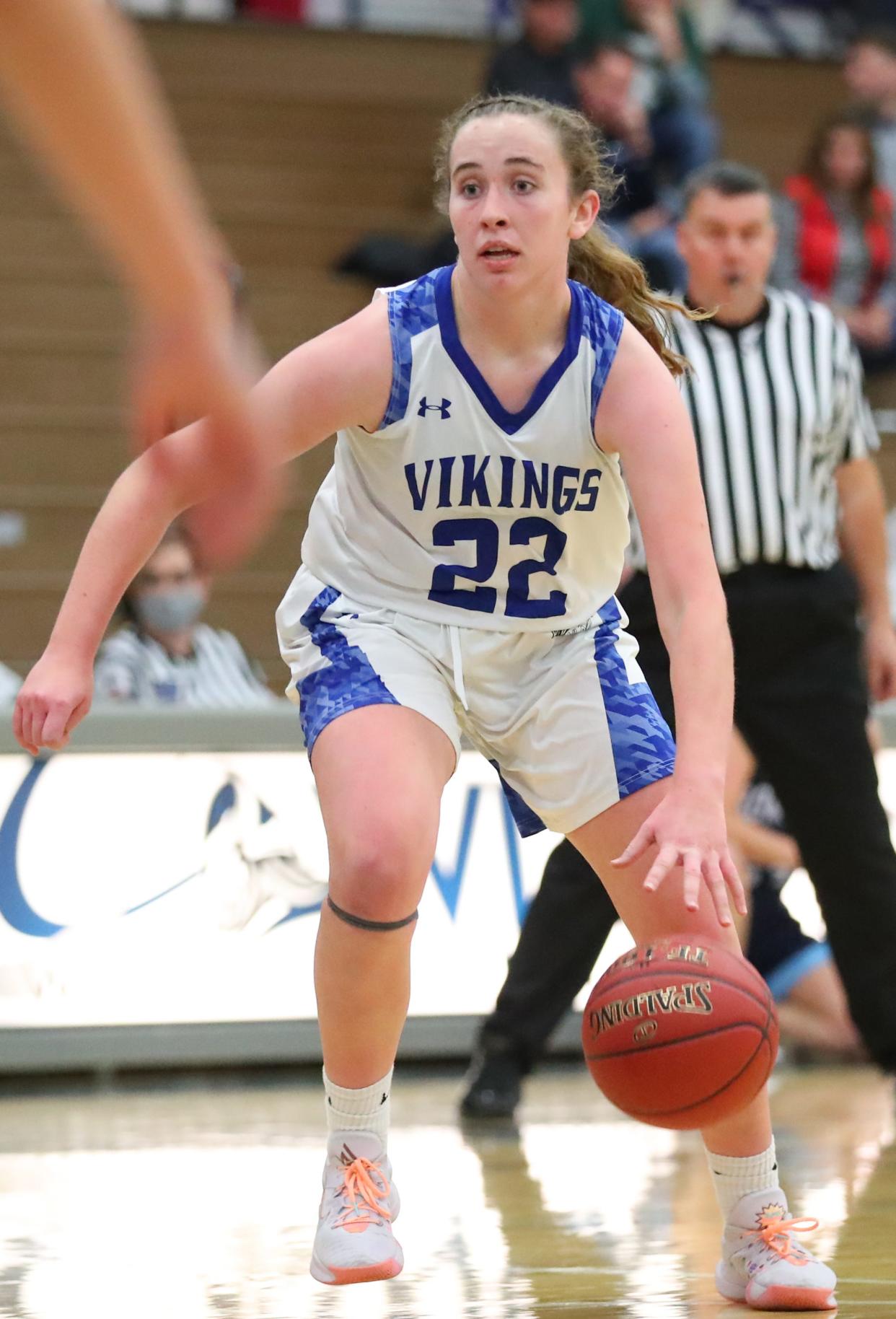 Winnebago Lutheran Academy girls basketball's Abby Cole (22) runs the ball down court against Roncalli Friday, November 19, 2021 during their game in Fond du Lac, Wis. WLA won the game 59-23. Doug Raflik/USA TODAY NETWORK-Wisconsin