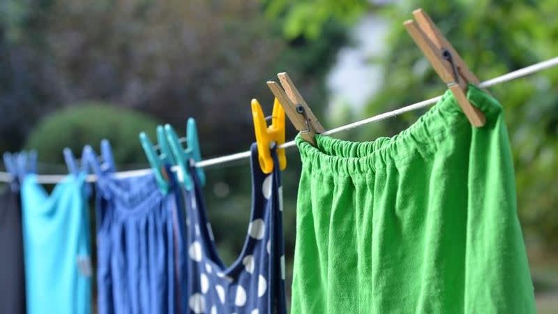 衣服上的汗漬也能用鹽巴去除。（示意圖／翻攝自Pixabay）