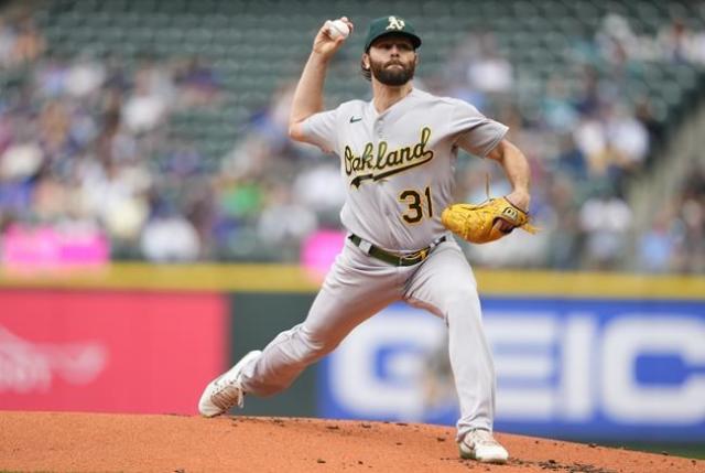 A's fall to Mariners 4-3