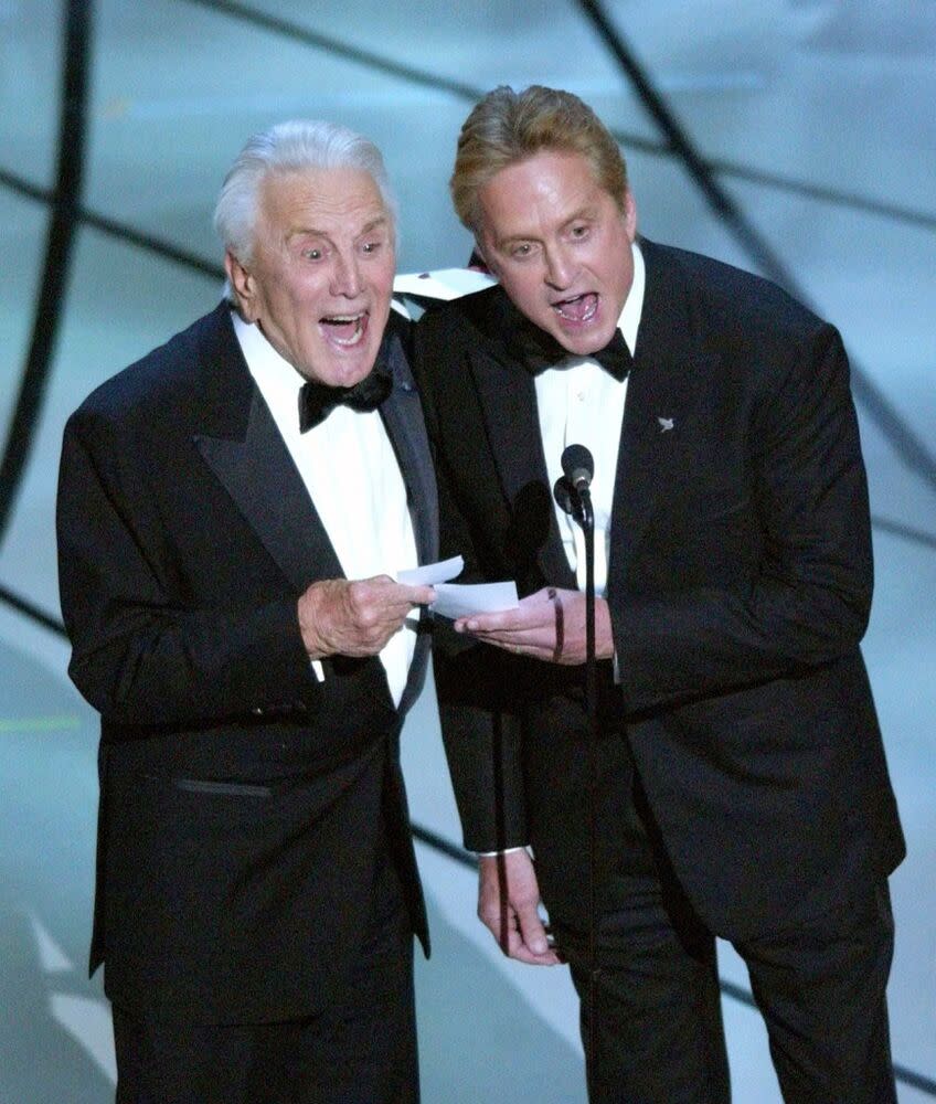 Kirk Douglas with son Michael presenting at the 2003 Academy Awards | KEVORK DJANSEZIAN/AP/Shutterstock