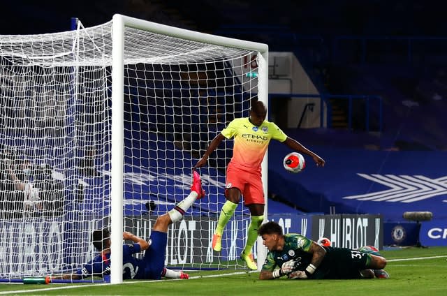 Fernandinho handled on the goalline to gift Chelsea the winning penalty