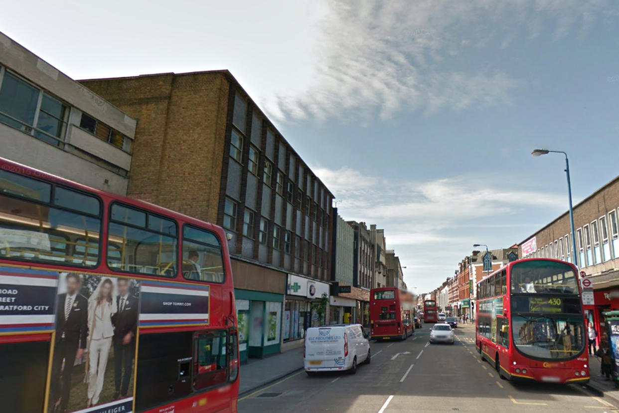 Pollution blackspot: Putney High Street: Google Street View