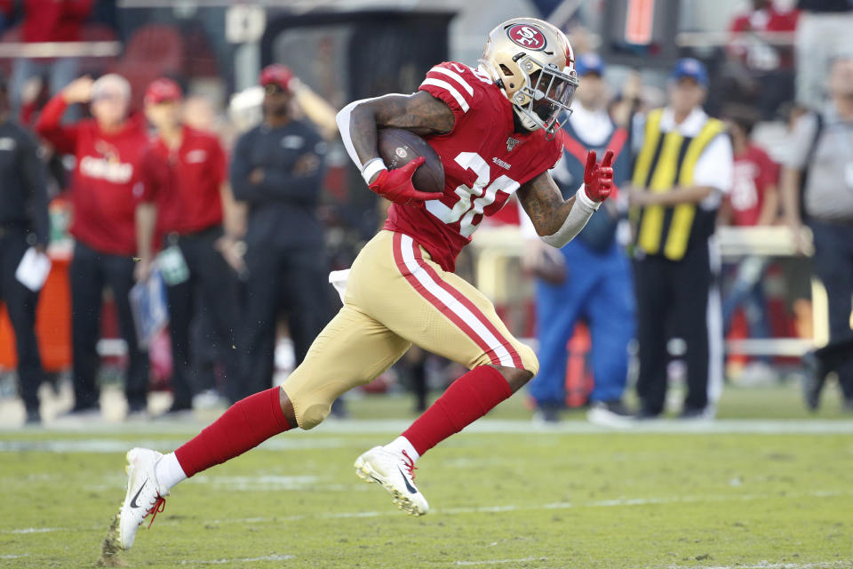 San Francisco 49ers running back Jeff Wilson Jr. (30) 