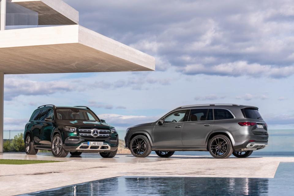 View Photos of the 2020 Mercedes-Benz GLS